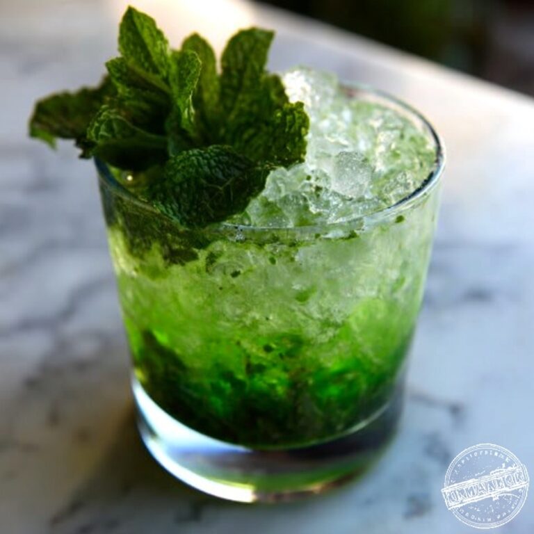 St Patrick’s Day Irish Mint Whiskey Cocktail Recipe