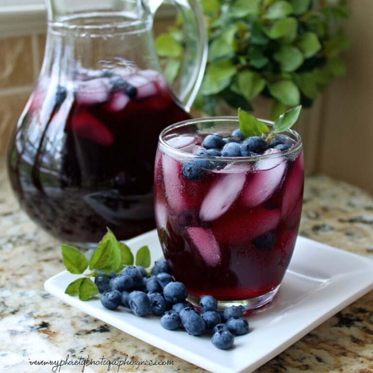 Refreshing Blueberry Iced Tea with Lemon and Mint Recipe